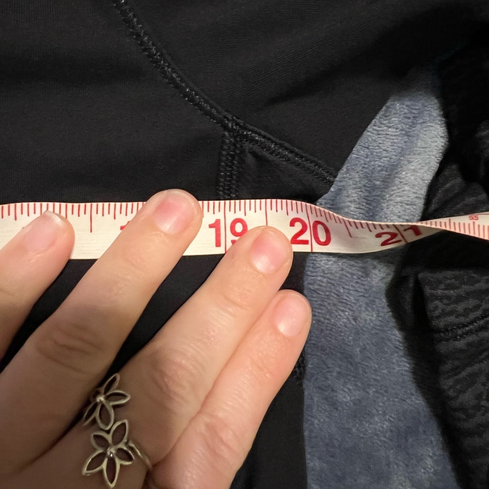 Lululemon Athletica Black Warm Up Crew - Picture 7 of 11